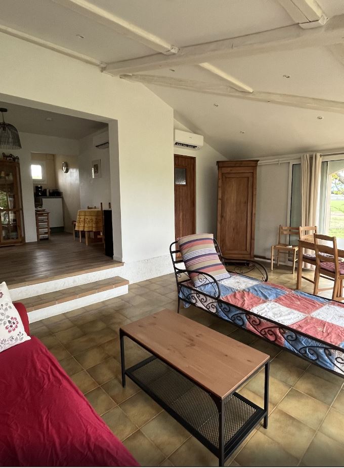 MAISON DU BONHEUR - LES GITES DU VERDON - INTERIEUR 2 LA MAISON DU BONHEUR - LES GITES DU VERDON - Location de vacances à Saint-laurent-du-Verdon, près du Lac.